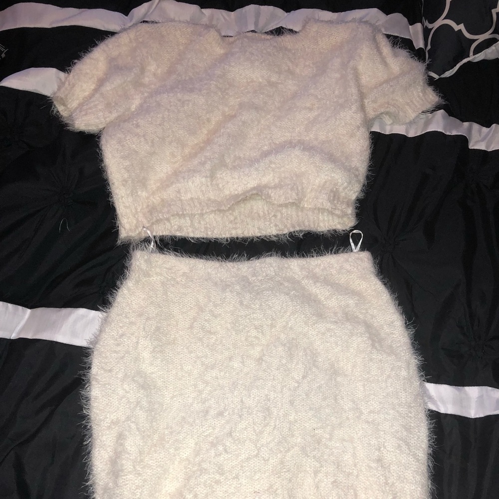 2 piece fuzzy set